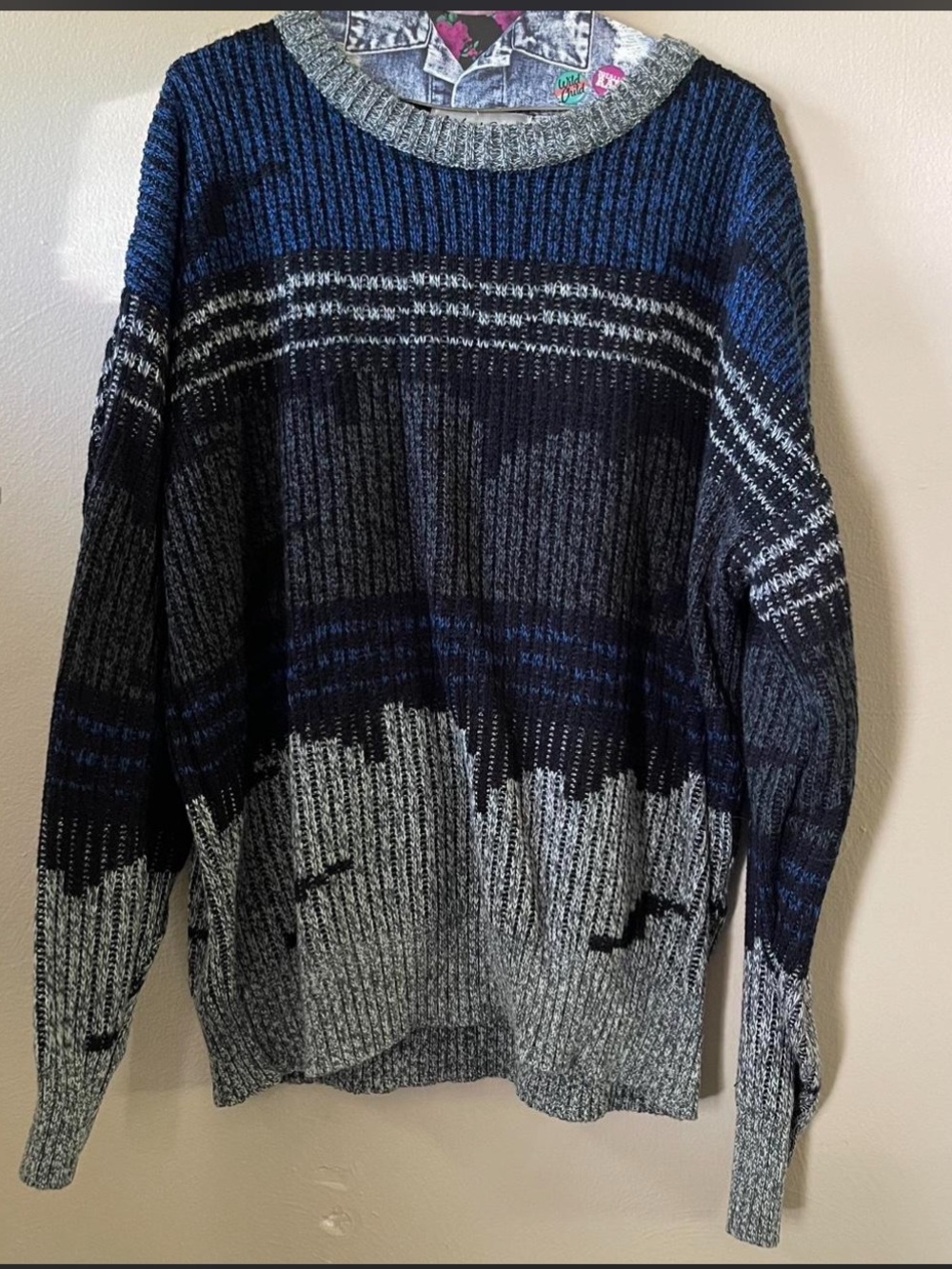 Vintage 90s Men’s abstract sweater